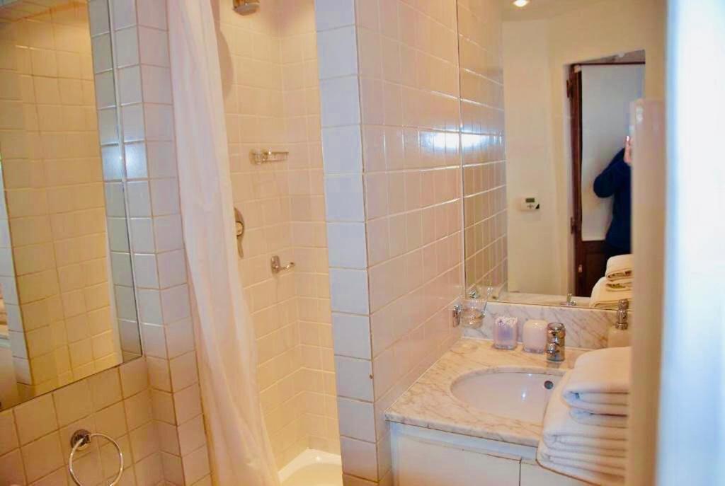 Charming Duplex In The Heart Of The Village - Charmant Duplex Au Coeur Du Village - 圣特罗佩 外观 照片